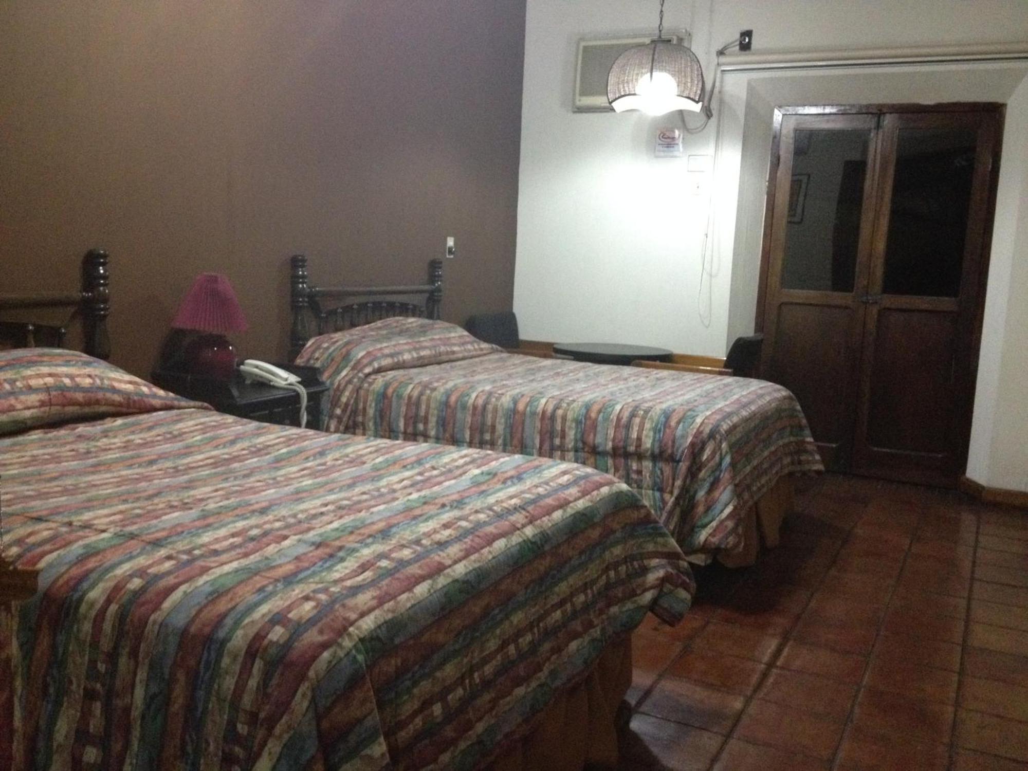Hotel Posada De Don Jose Реталулеу Номер фото